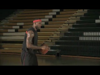 basketball lessons. lebron james - dribble and deflection shot (english))